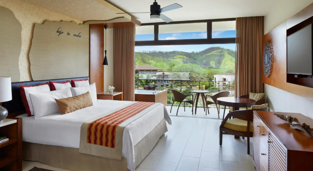 Полулюкс Preferred Club Swim Out Tropical View JW Marriott Costa Elena Resort & Spa, All-Inclusive