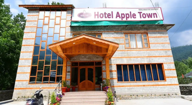 OYO 15348 Apple Town, Забронировать Отель Отели Манали с завтраком, Завтраки