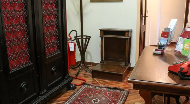 Casa Vacanze Scalone, Забронировать Отель Рионе Монти Рим, рядом с Посольство США в Риме