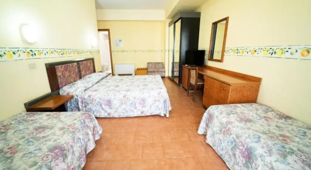 Четырёхместный номер Standard Hotel San Pietro
