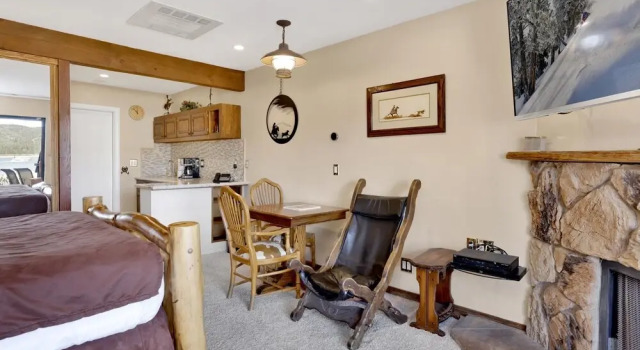 2250-forest Shores Lake View Condo Combo 3 Bedroom Home by RedAwning, Rezerwuj Hotel Big Bear Lake Stany Zjednoczone