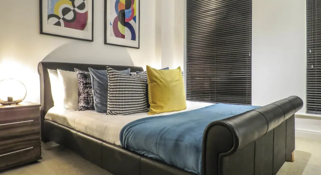 Апартаменты Business с 2 комнатами Tudors eSuites Birmingham Apartments with Parking