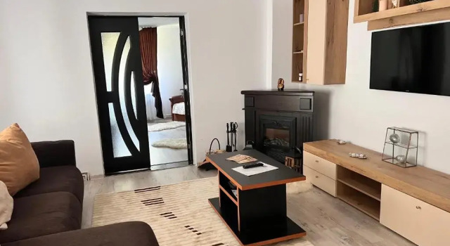 Cozy House Zărnești, Rezerwuj Dom wakacyjny Hotele w Prahova Valley z parkingiem, Parking