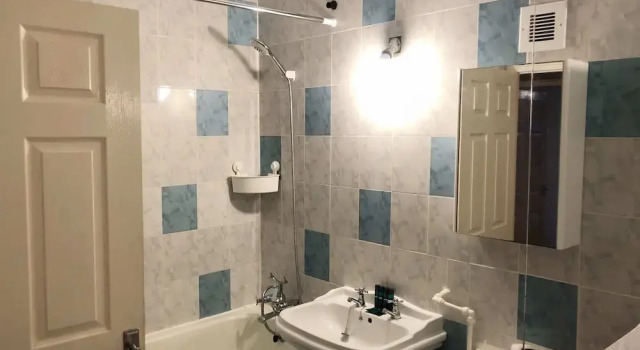Lovely 3 Bedroom Apartment in Shepherds Bush, Varaa Huoneisto Asunnot kohteessa Merseyside, Huoneisto