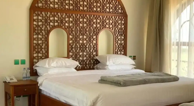 Saab Royale Resort, Rezerwuj Ośrodek wypoczynkowy Kajiado Nakuru