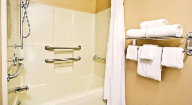 Номер Standard Holiday Inn Express Hotel & Suites Wabash by IHG