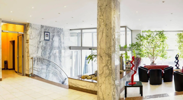 Luxury Family Hotel Bílá Labuť, Забронировать Отель Отели Праги с бассейном, рядом с Mozart Dinner Prague, Бассейн