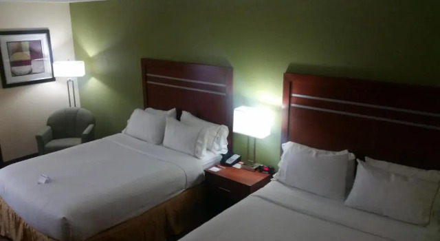 Четырёхместный номер Standard Holiday Inn Express Harrisburg SW - Mechanicsburg by IHG