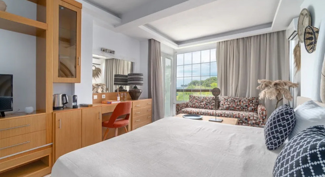 Люкс Deluxe с балконом и с видом на море Arco Beach Hotel