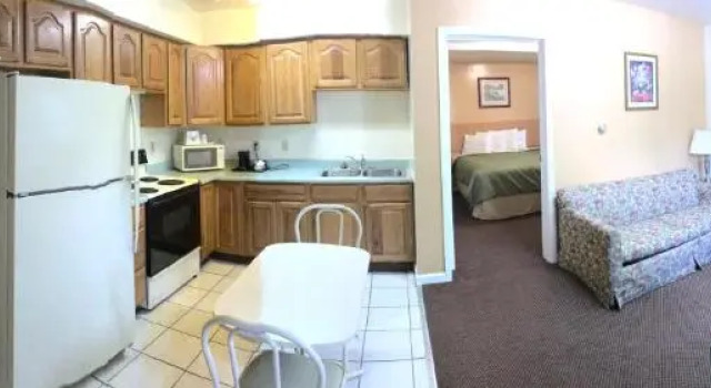 Люкс c 1 комнатой Americas Best Value Inn Jonesville/Hillsdale