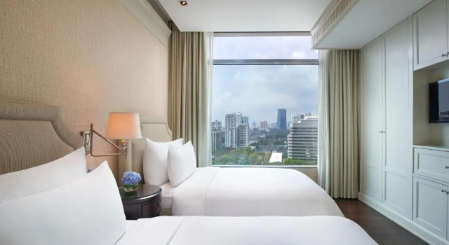 Люкс Premier с 2 комнатами Отель Oriental Residence Bangkok