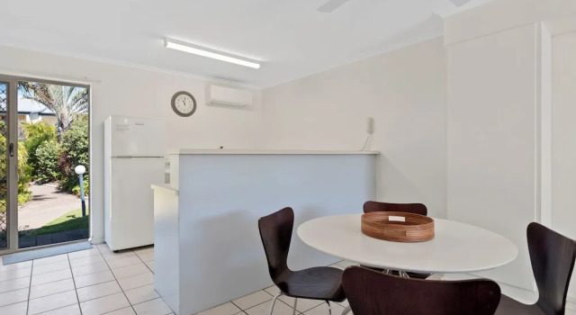 Апартаменты Standard Beach Breakers Resort