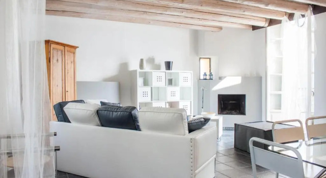 Lake View Apartments At the Pier Of Brienno - By House Of Travelers -, Buchen Sie Ferienwohnung Brienno Comer See