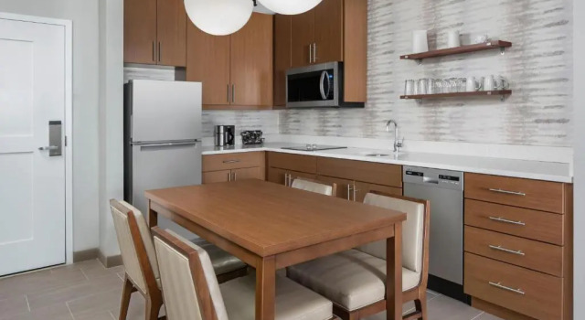 Четырёхместный люкс c 1 комнатой Residence Inn by Marriott Rehoboth Beach
