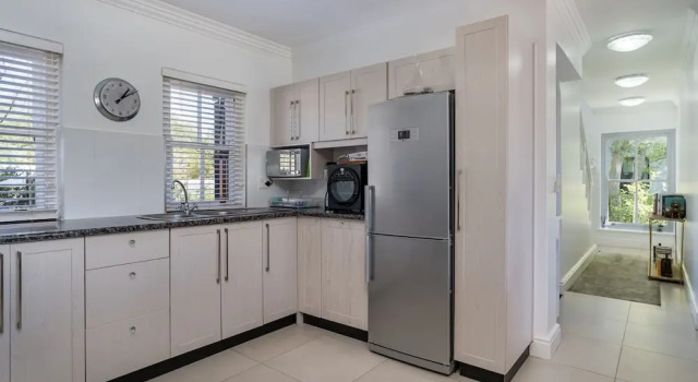 Winelands Golf Lodges 27(59Km Away From Cape Town)(No Front Desk Contact The Property 5 Days In Advance), Забронировать Отель Стелленбос Парл, рядом с Technopark Stellenbosch