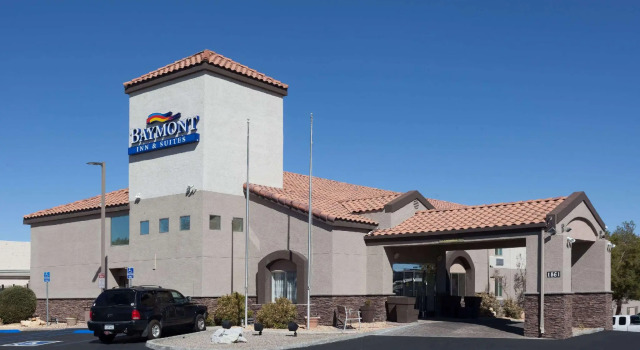 Кровать в общем номере Baymont by Wyndham Barstow Historic Route 66
