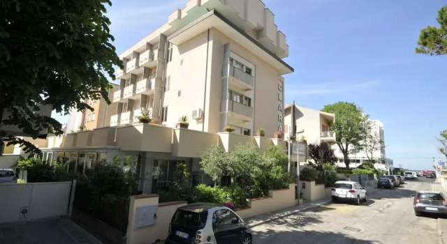 Hotel Clara