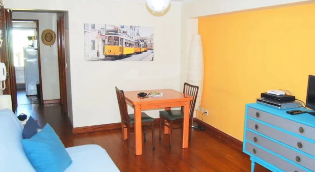 RH Veronica Terrace Apartment