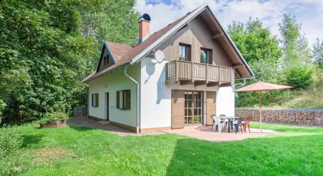 Коттедж Holiday Home With a Convenient Location in the Giant Mountains for Summer & Winter