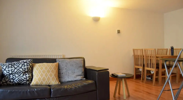 Modern 2 Bedroom Apartment