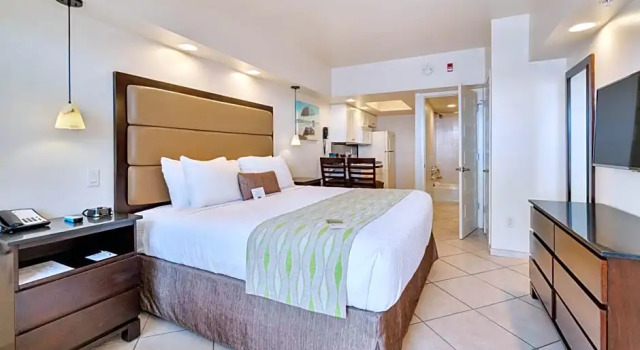 Номер Standard Цокольный этаж с частичным видом на океан Best Western Plus Beach Resort
