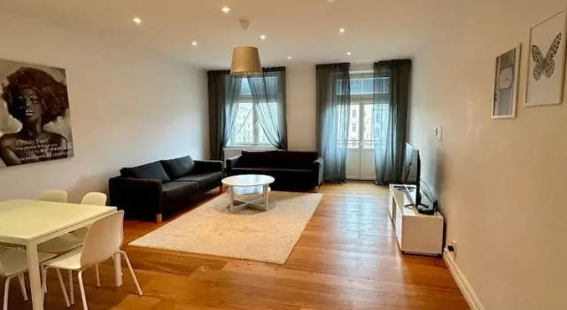 Апартаменты Luxury Apartment in City