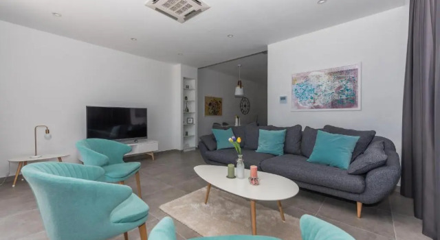 Villa Mila, Rezerwuj Willa Hotele w Split-Dalmatia County z parkingiem, Parking
