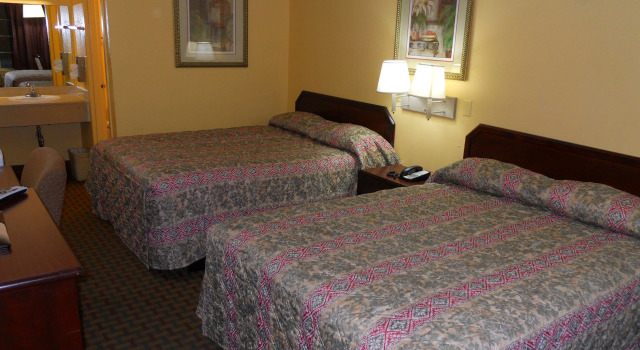 Четырёхместный номер Standard America's Best Inn and Suites Beaufort