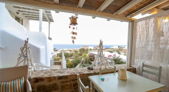 Коттедж с 2 комнатами с видом на море Avra House