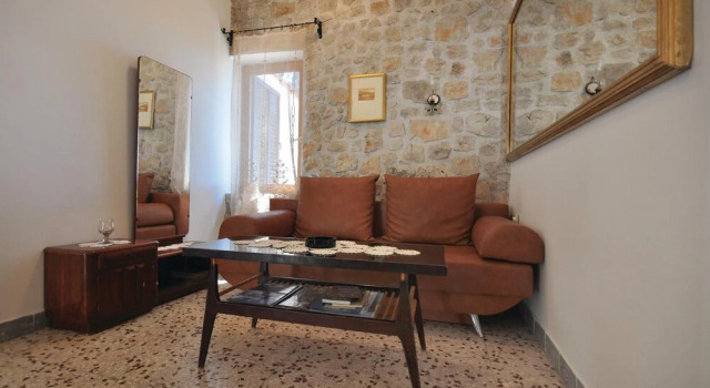 Nice Home in Vinisce With Wifi and 2 Bedrooms, Rezerwuj Hotel Hotele w Split-Dalmatia County z parkingiem, Parking