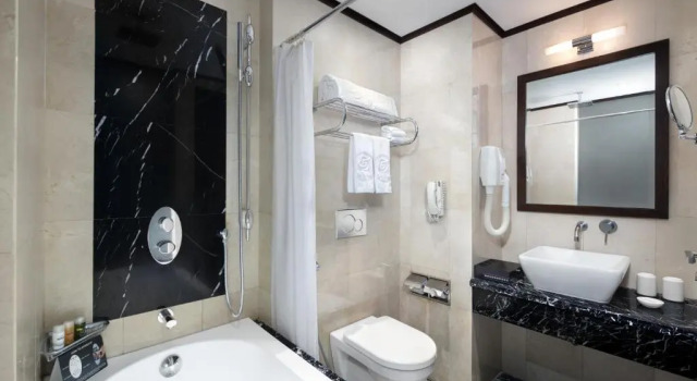 Номер Superior Silk Path Hotel Hanoi