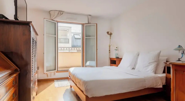 Beaudelaire Center Residence, Забронировать Апартаменты/квартира Отели Парижа с парковкой, рядом с Станция метро Pasteur, Парковка