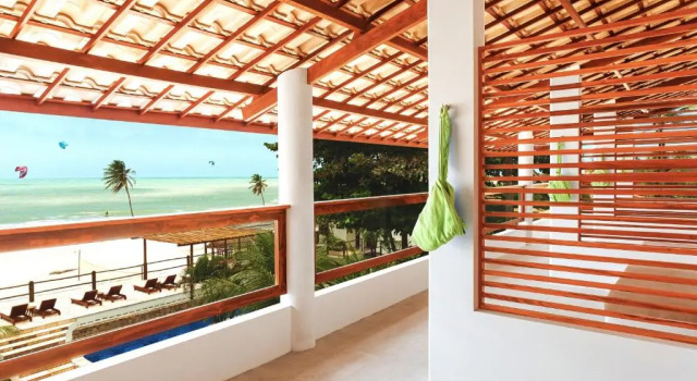 Четырёхместный номер Deluxe Windtown Beach Hotel