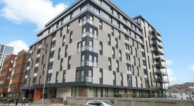 Kennet House Superior Serviced Apartment