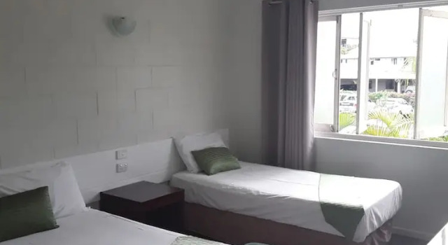 Семейные апартаменты с балконом и с видом на город Accommodation On Sheridan