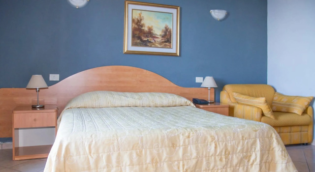Hotel Club La Playa, Book Hotel Hotels in Patti with Parking, Parking