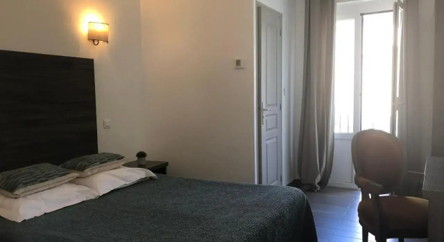 Hotel U Campanile, Varaa Hotelli  