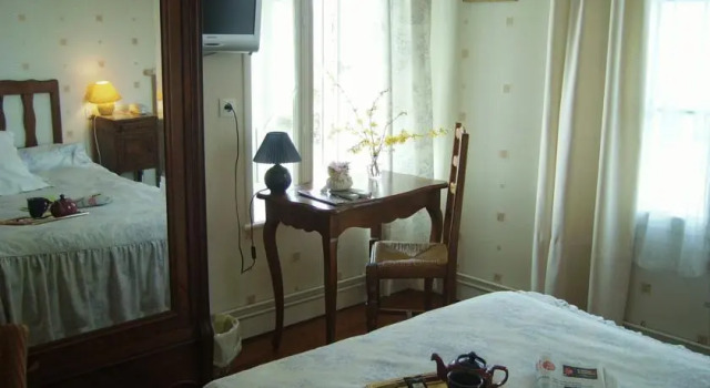 Logis Auberge La Foret, Забронировать Хостел Сен-Мишель-дез-Анден Нижняя Нормандия