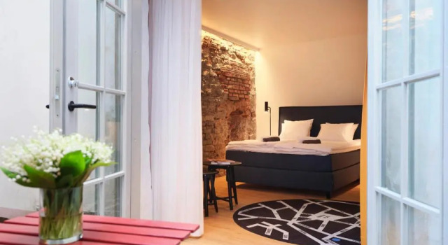 LJ5 - Old Town Rooms with Exclusive shared Roof Terrace