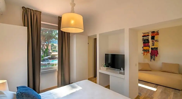 Люкс Marina Garden Hotel