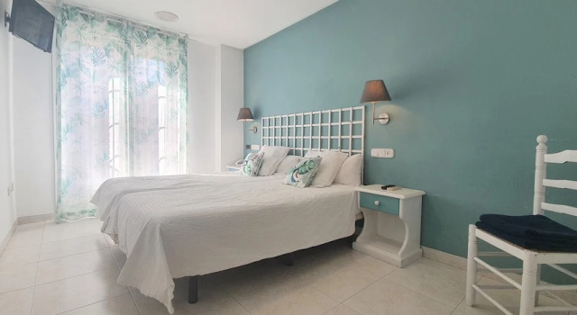 Двухместный номер Standard с балконом Hugo Beach Hotel & Apartments