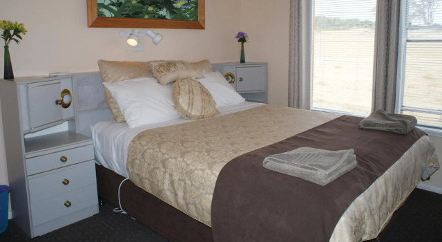 AAA Granary Accommodation, Book Hotel Promised Land Tasmania