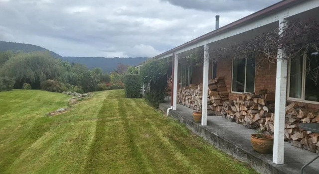 Коттедж с 6 комнатами Misty Peaks Guesthouse
