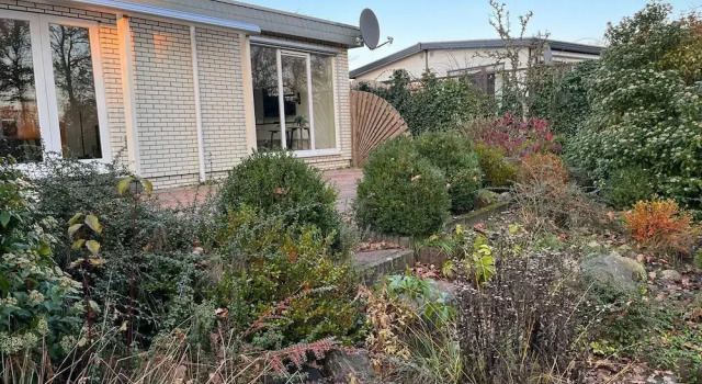 Bungalow in Makkum Near Lake Beach