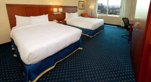 Четырёхместный номер Standard с видом на город Courtyard Monterrey San Jeronimo