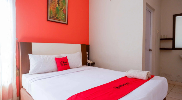 Люкс Hotel O near Jogja Expo Center formerly Hotel Desa Puri