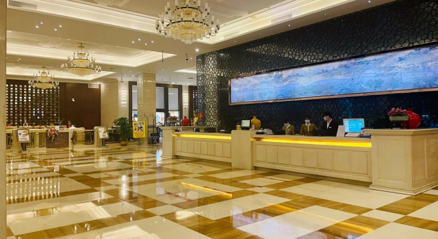 Shenzhen Shuidu Holiday Hotel, Rezerwuj Hotel Hotele w Shenzhen z parkingiem, Parking