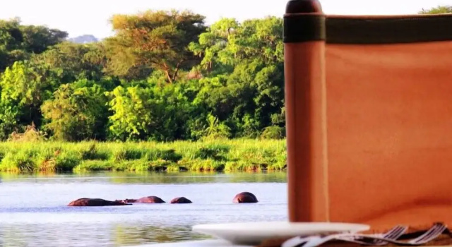 Номер Deluxe Kabalega Wilderness Lodge