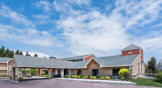 Двухместный номер Standard AmericInn by Wyndham Tofte Near Lake Superior
