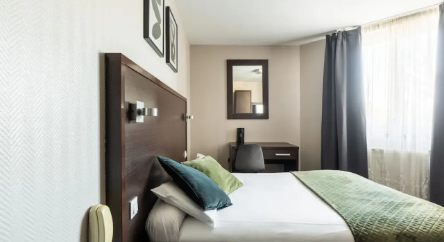 Номер Standard Hotel Bristol Nord Paris